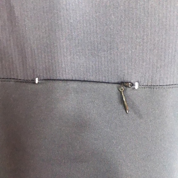 UNDER Armour zipup Hoodie, black and white, Small - Picture 4 of 4